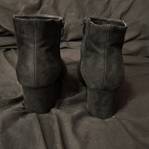 Worn wide black booties - Picture 4 of 7